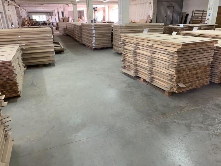 Solid wood furniture manufacturers, Oak table factory MBS Wood